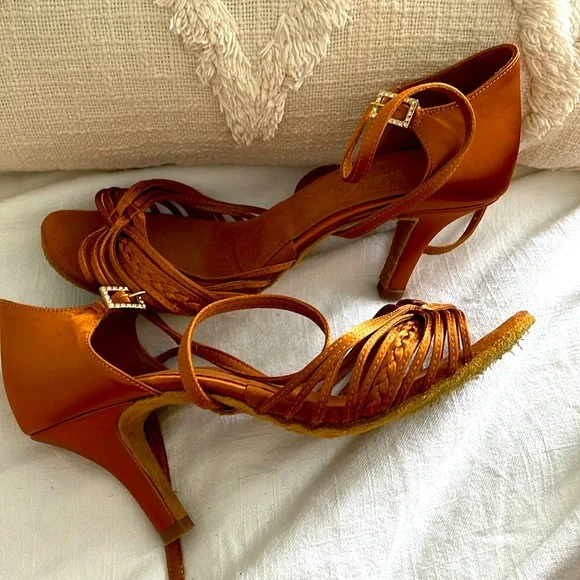 IDS (International Dance Shoes) Latin 2.5 inch Heels Size: UK 6 or US 8 Ballroom - Picture 3 of 8